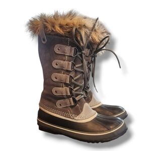 Women's Gray Sorel Winter Boots